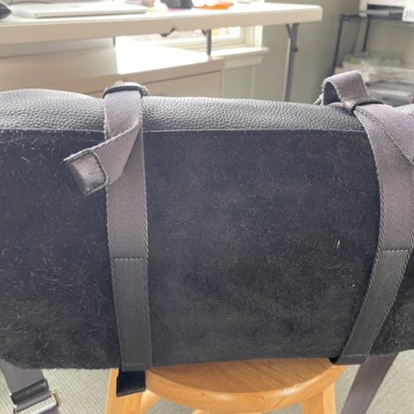 AUTHENTIC Coach Leather Duffle Bag/ Discontinued! - Picture 2 of 5